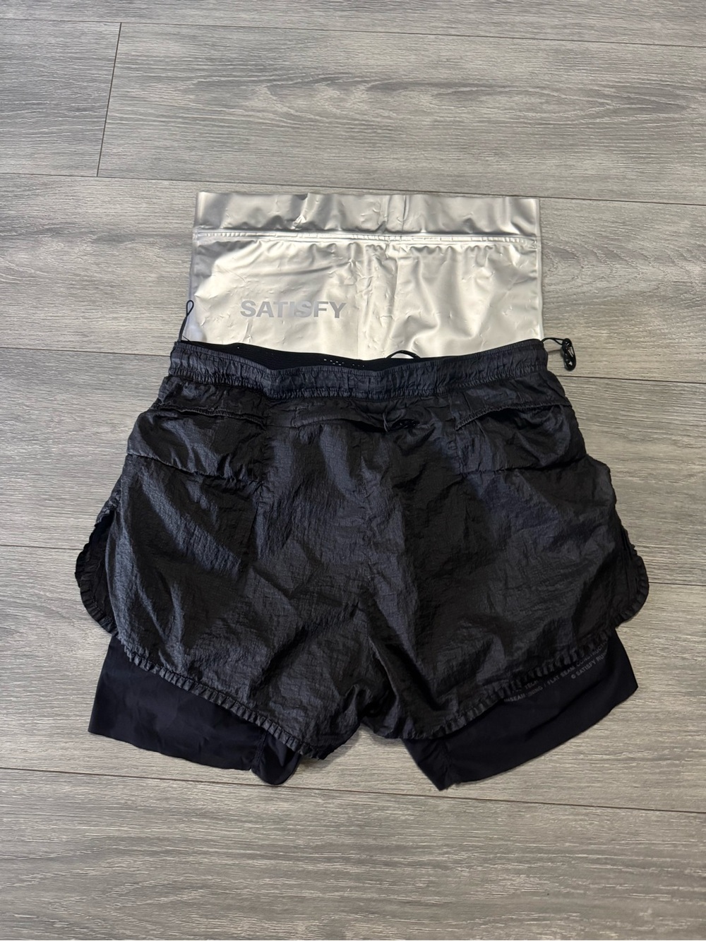 Satisfy rippy shorts - Picture 2 of 6